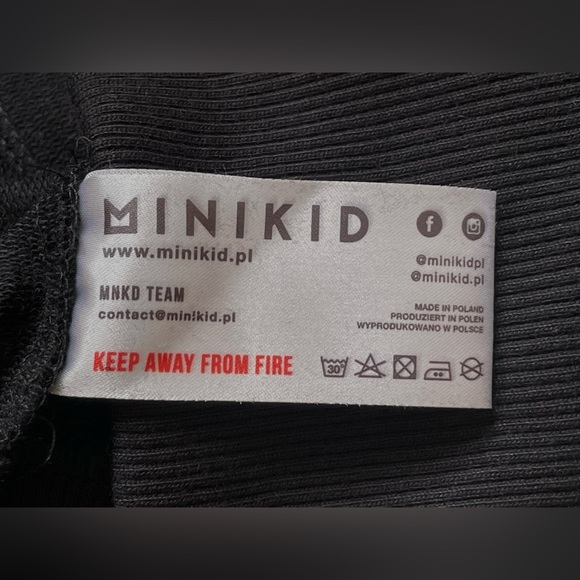 NWT Minikid Hooded Pullover Sweatshirt in Black 5-6 - Picture 12 of 13